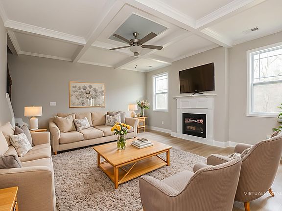 3rd image of 1192 Black Oak Cir