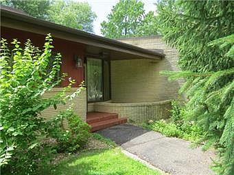 4th image of 1221 Vilas St