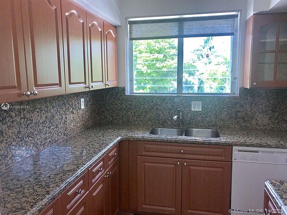 5th image of 10178 Collins Ave APT 205