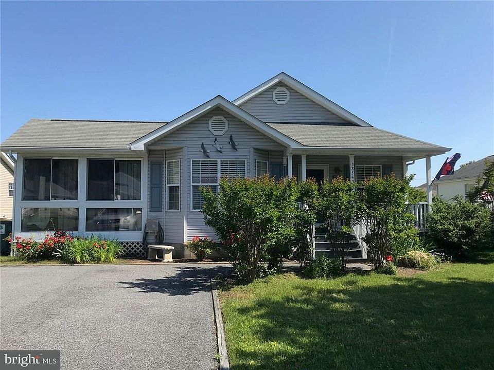 1st image of 38542 Hemlock Dr