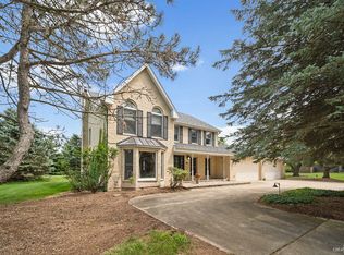 5N773 Dunham Trails Rd, Wayne, IL 60184