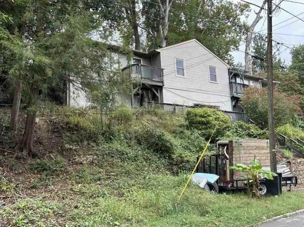 223 South St, South Charleston, WV 25303