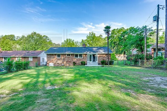 2532 Parkwood Dr — Photo 6