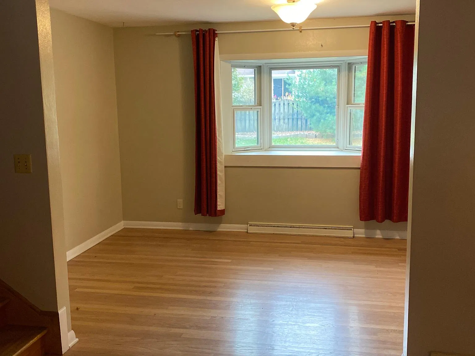 4 bed, 2255 sqft, $3,400 — Photo 2