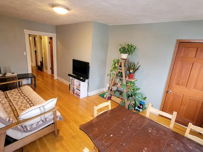 357 Highland Ave #2 — Photo 7