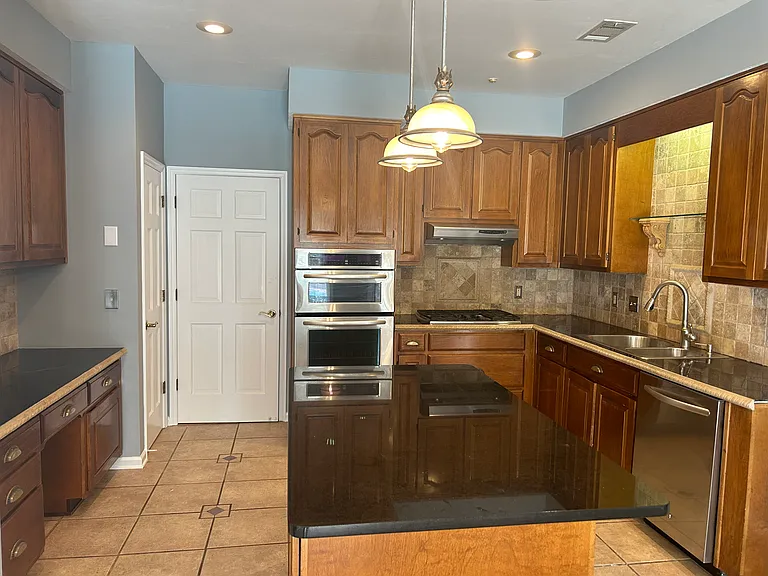 1474 Millington Rd — Photo 6
