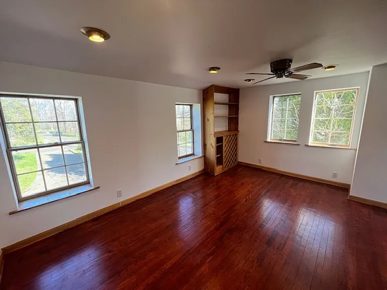 1425 N Line St — Photo 16