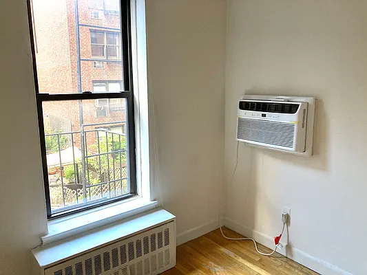 Rented by Compass | media 18