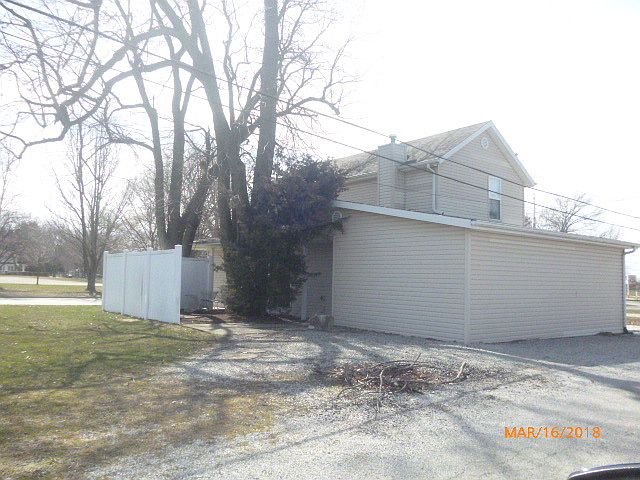 2nd image of 134 W Washington St