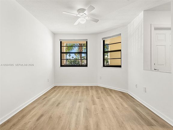 5th image of 7547 Fairfax Dr #210
