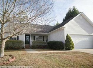 2977 Butterwood Dr, Jamestown, NC 27282