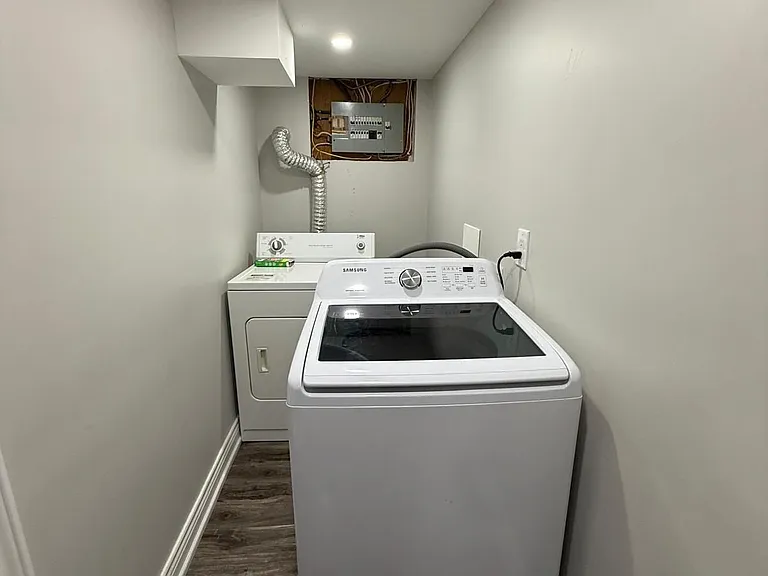146 Brenda Cres #BASEMENT — Photo 12