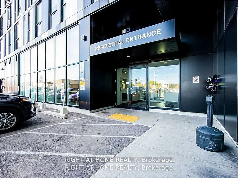 1900 Simcoe St N #231 — Photo 1
