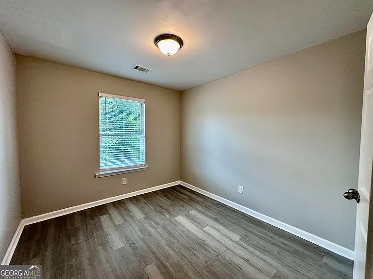706 Keeshono St — Photo 16