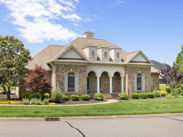 513 Country Club Dr, Dickson, TN 37055