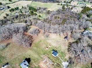 Howard Rd, La Follette, TN 37766