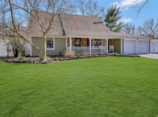 9 Twisting Dr, Lake Grove, NY 11755