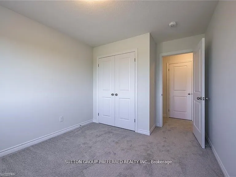 375 Kennington Way — Photo 22