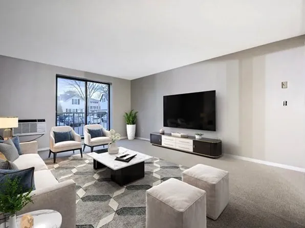 30 High St APT 209, Dedham, MA 02026