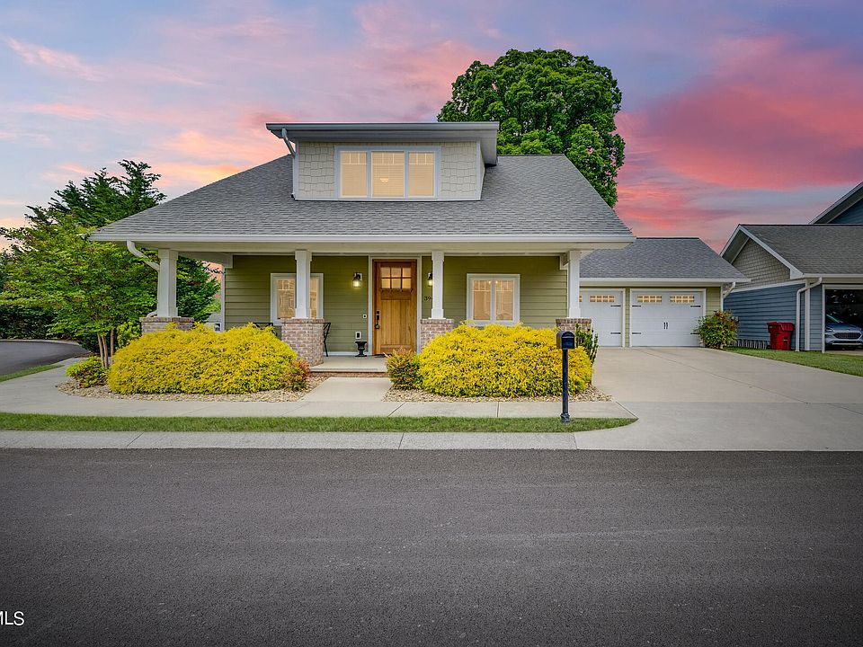 1st image of 394 Princeton Gdns