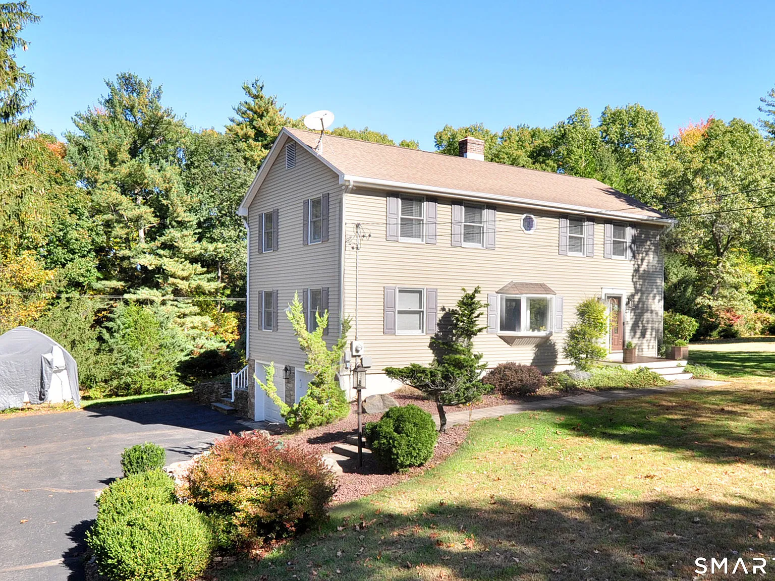 3 bed, 2.5 bath, 2016 sqft, $3,200 — Photo 3