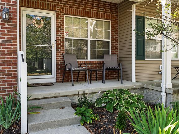 4th image of 685 Wilke Pl #2504