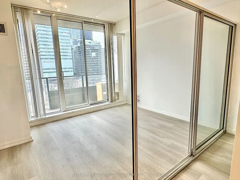 111 Elizabeth St #1530 — Photo 5