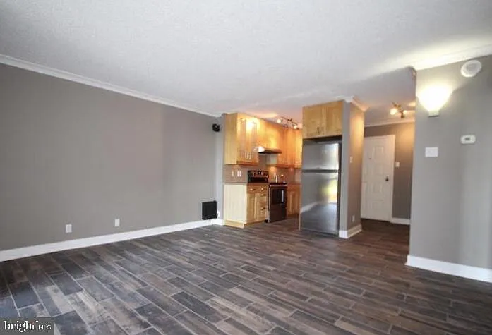 6800 Fleetwood Rd #214 — Photo 3