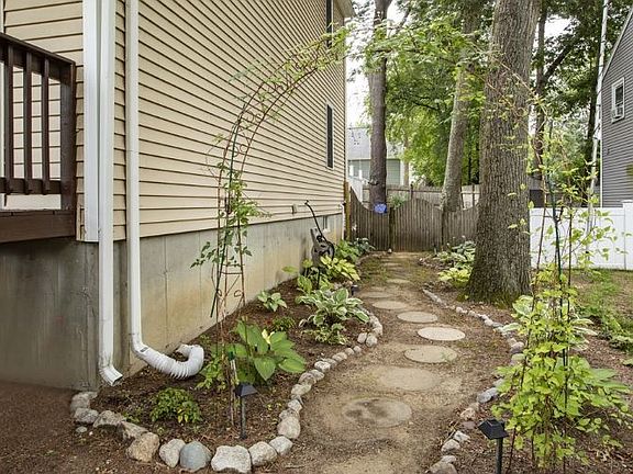 4th image of 4 Cedar Rd