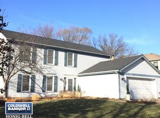 2282 Appleby Dr, Wheaton, IL 60189