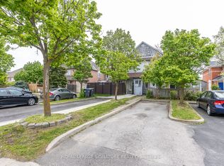 60 Blue Spruce St, Brampton, ON L6R 1C3