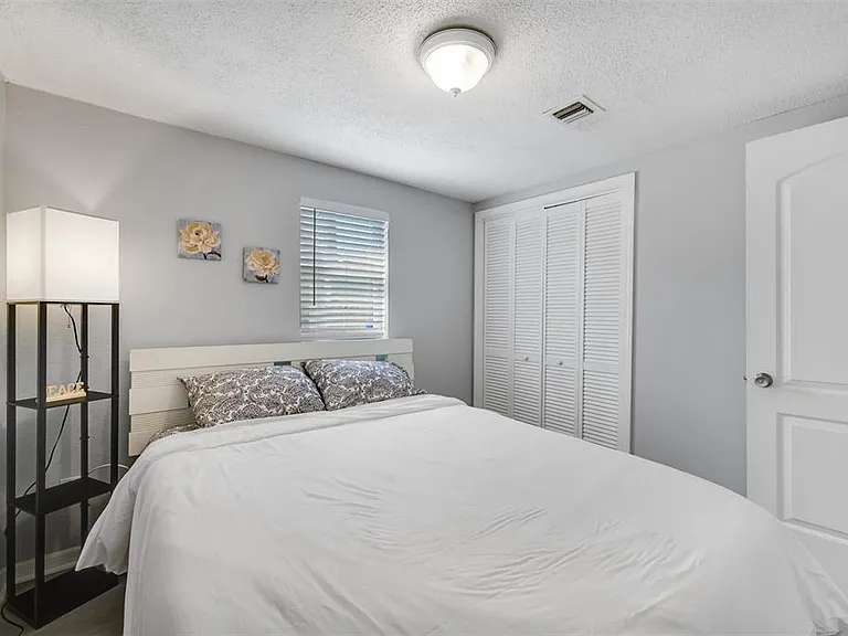 1601 Palm Way — Photo 17