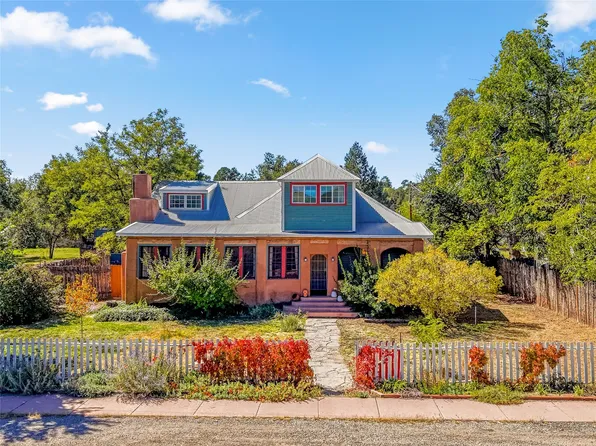 28 S Main St, Pecos, NM 87552