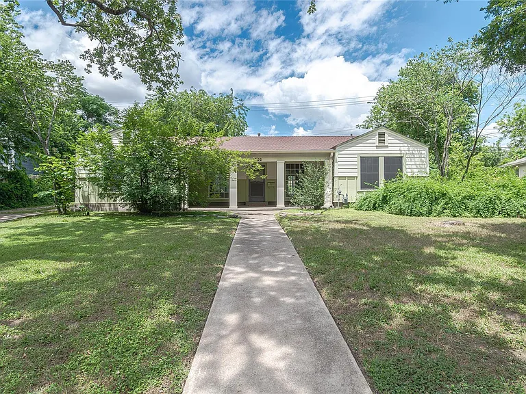 1202 Norwood Rd — Photo 4