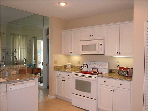 4th image of 4851 N Newport Island Dr
