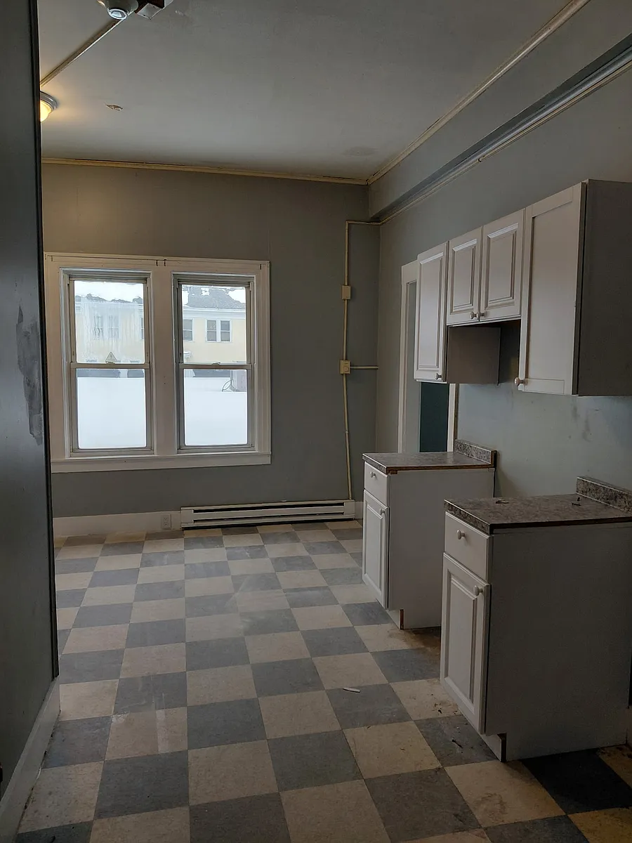 Building Photo - 498 Main St #6