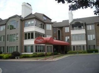 5036 Hunting Hills Sq, Roanoke, VA 24018