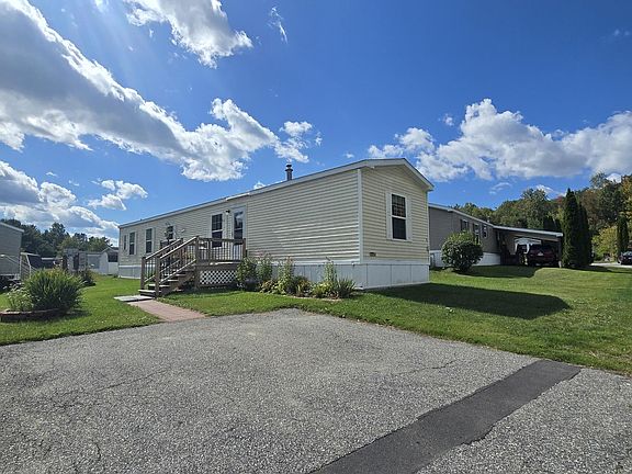 2nd image of 3 Parkview Lane