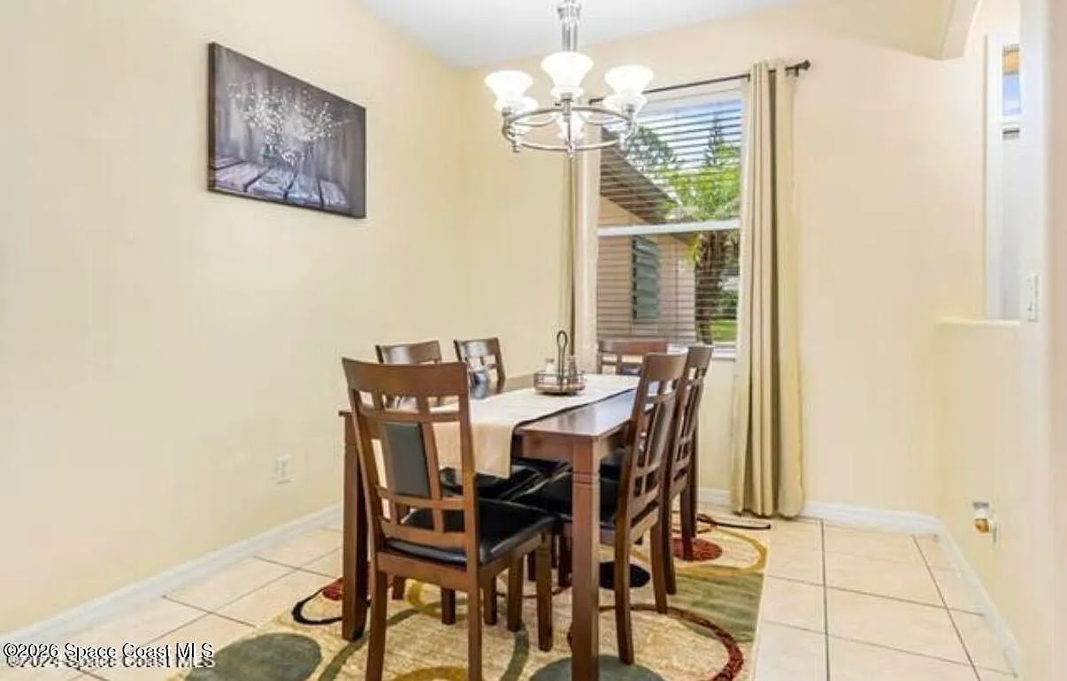 4 bed, 2.0 bath, 1870 sqft, $2,800 — Photo 4