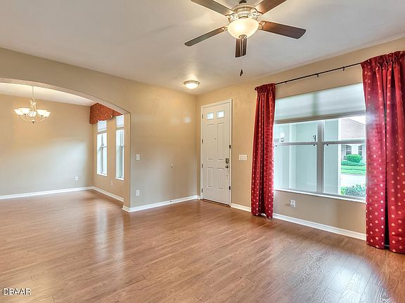 3rd image of 3581 Casalta Cir