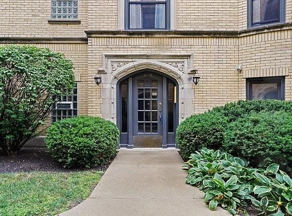 3rd image of 4619 N Paulina St APT 2A