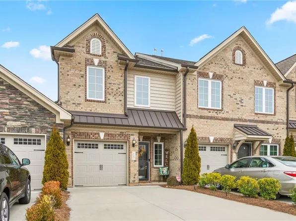 665 Stags Leap Ct, High Point, NC 27265