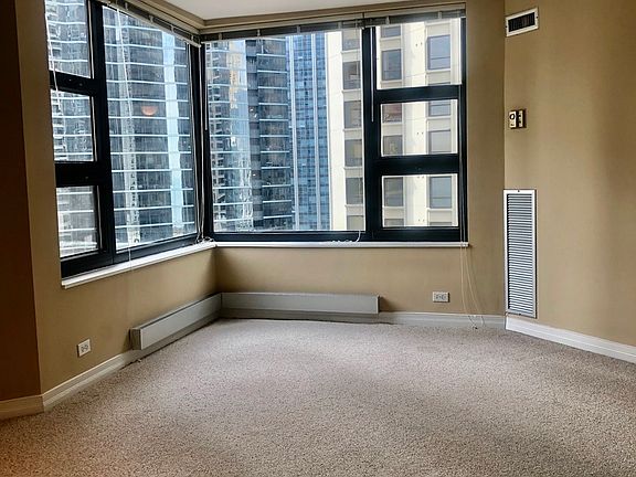 5th image of 401 E Ontario St APT 2206