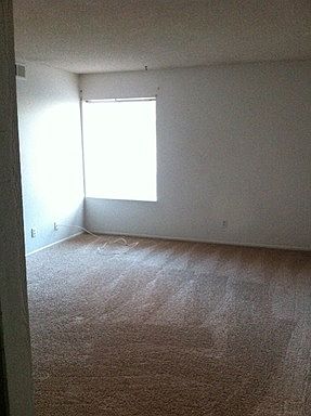 4th image of 571 Holly Ave #109