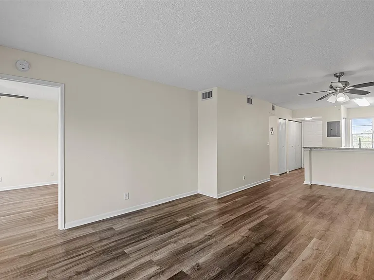 2226 N Cypress Bend Dr #308 — Photo 16