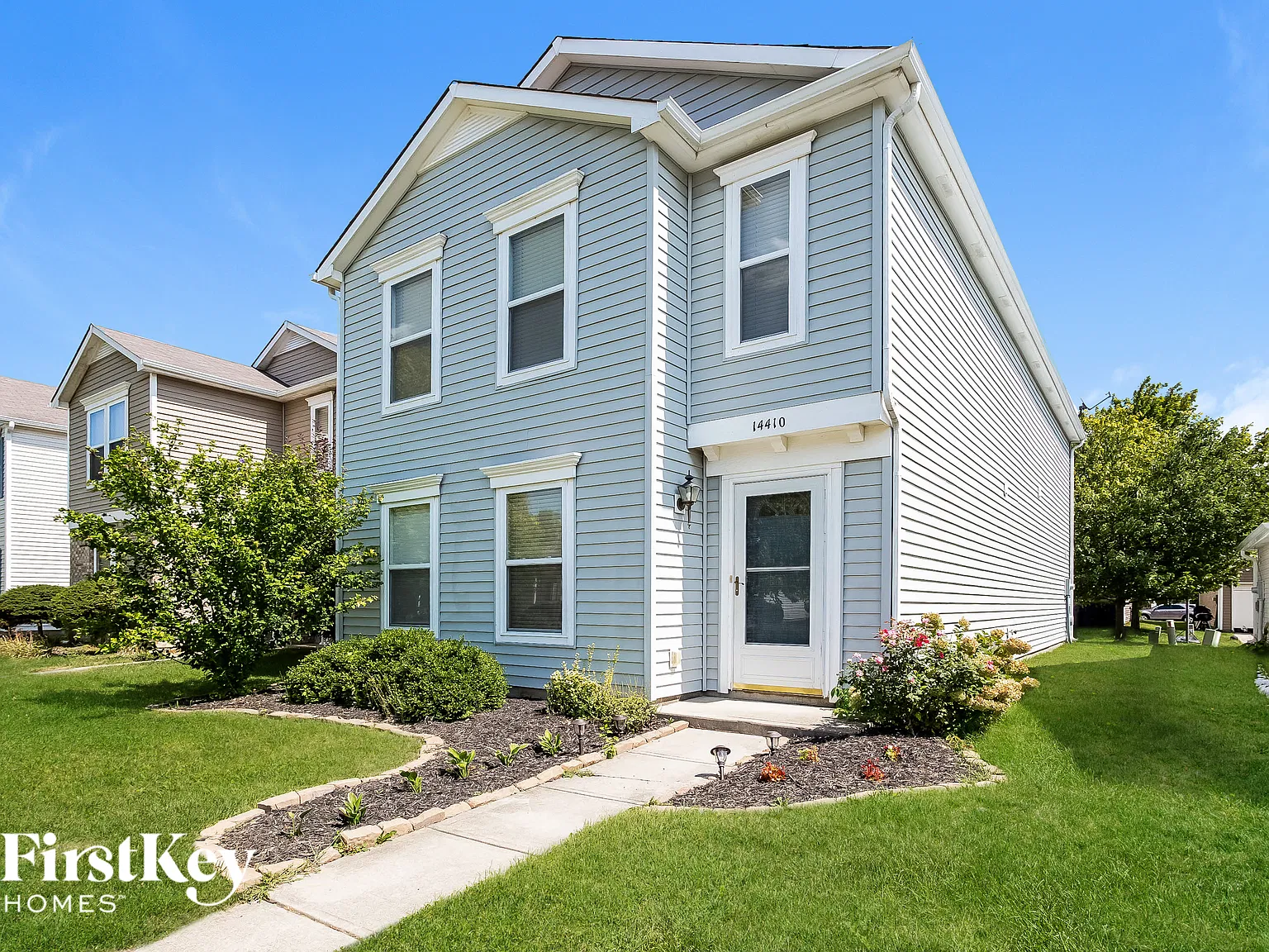 3 bed, 2.5 bath, 1772 sqft, $2,270 — Photo 2