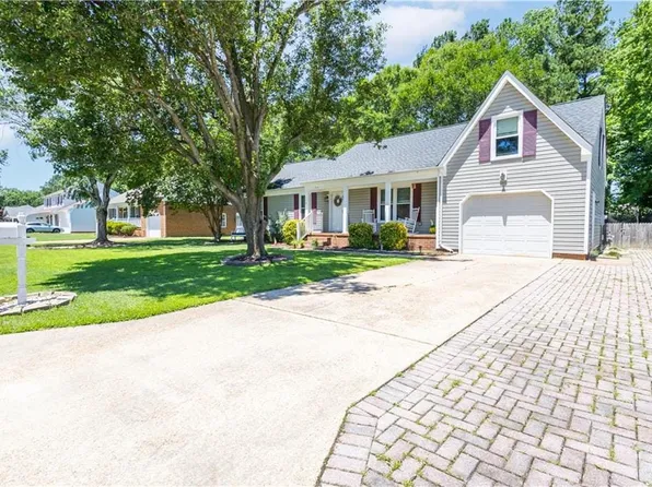 516 Ravenstone Dr, Chesapeake, VA 23322