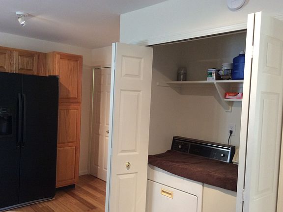 4th image of 6309 Towar Ave