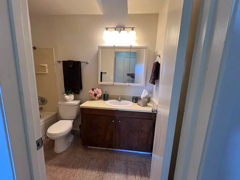 2134 Union Ave — Photo 17