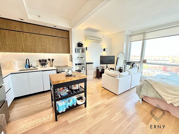 2nd image of 1326 Ocean Ave #N